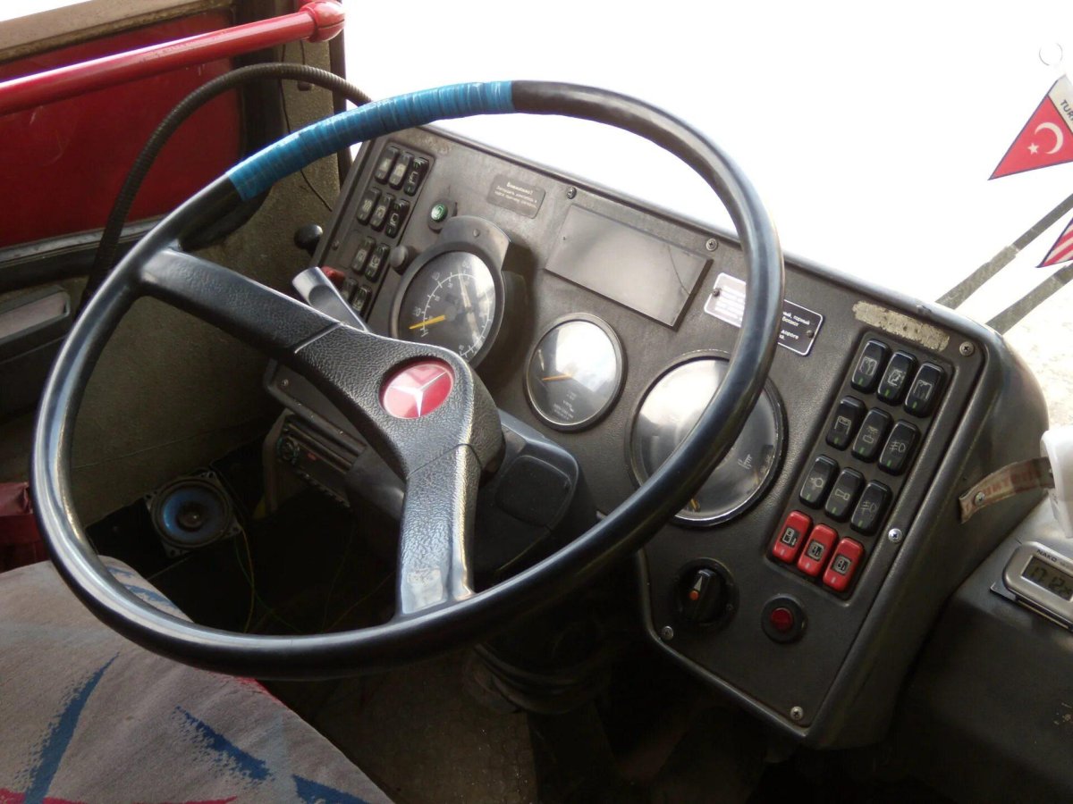 Mercedes o325 кабина