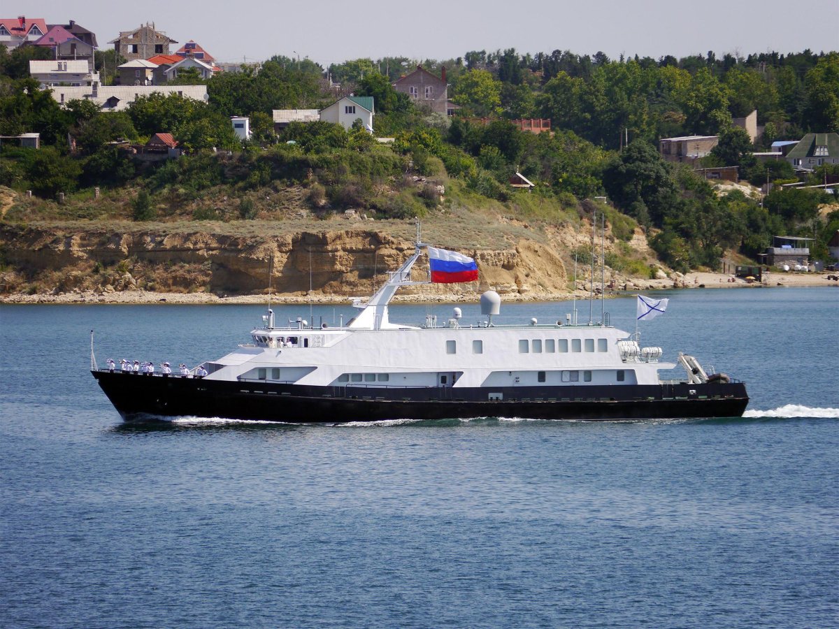 Катер КСВ 2155