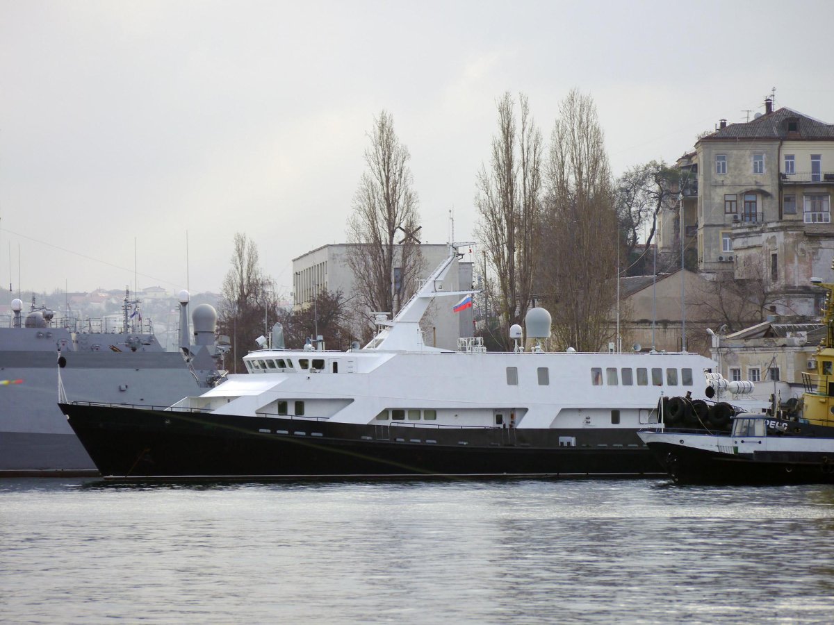 Катер КСВ 2155