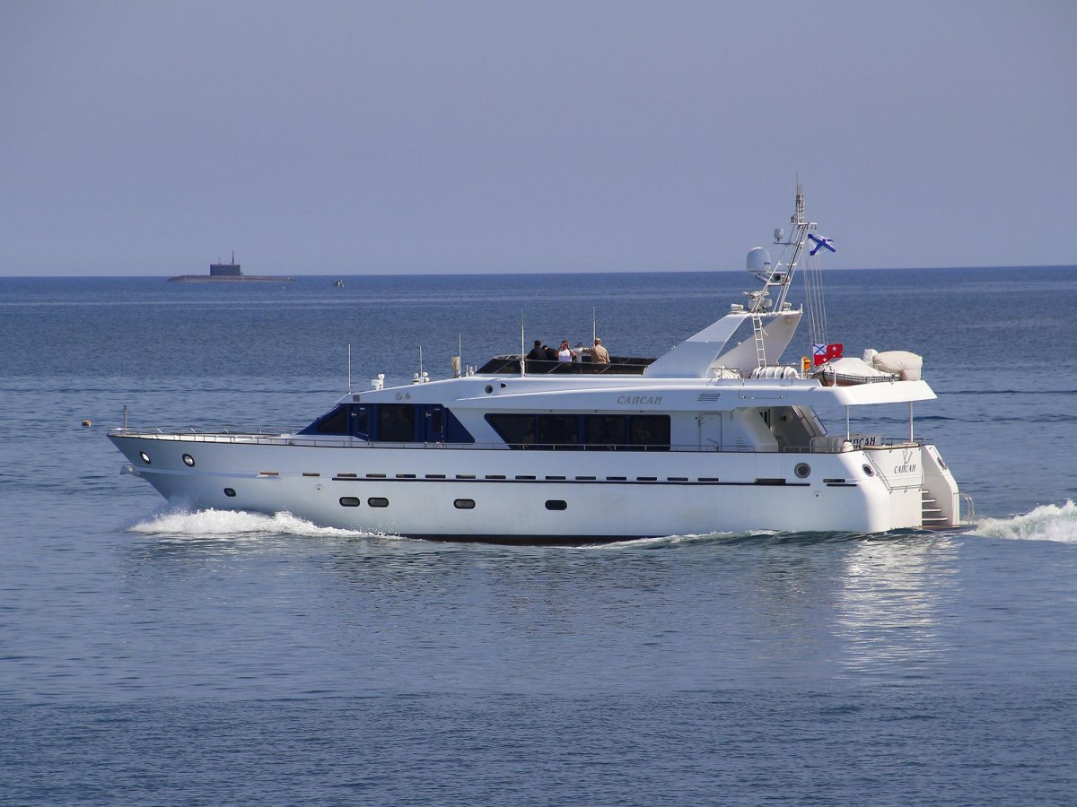 Катер связи КСВ-2168