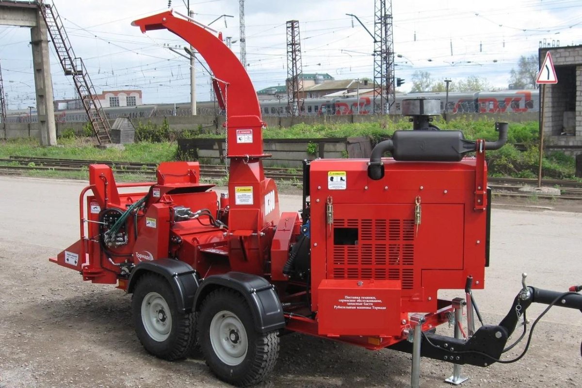 Измельчитель древесины Торнадо м200