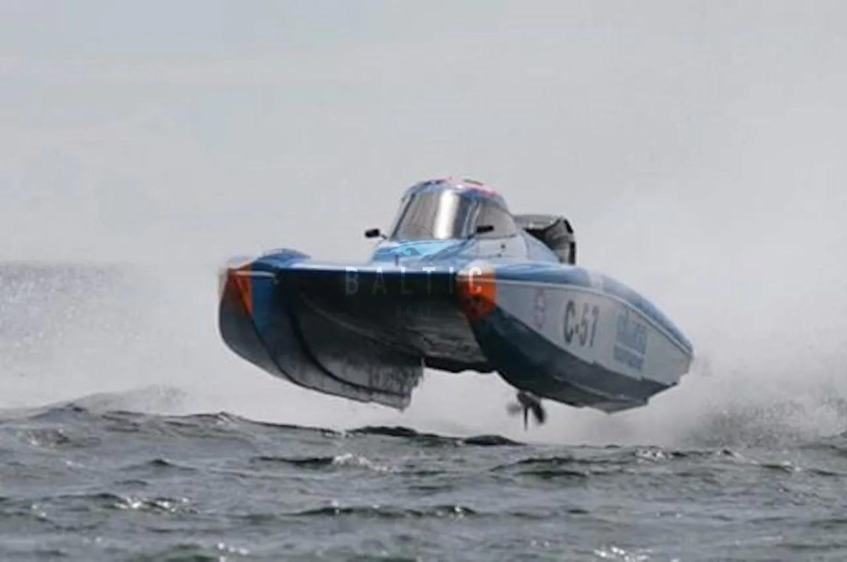 Водомет тримаран катер