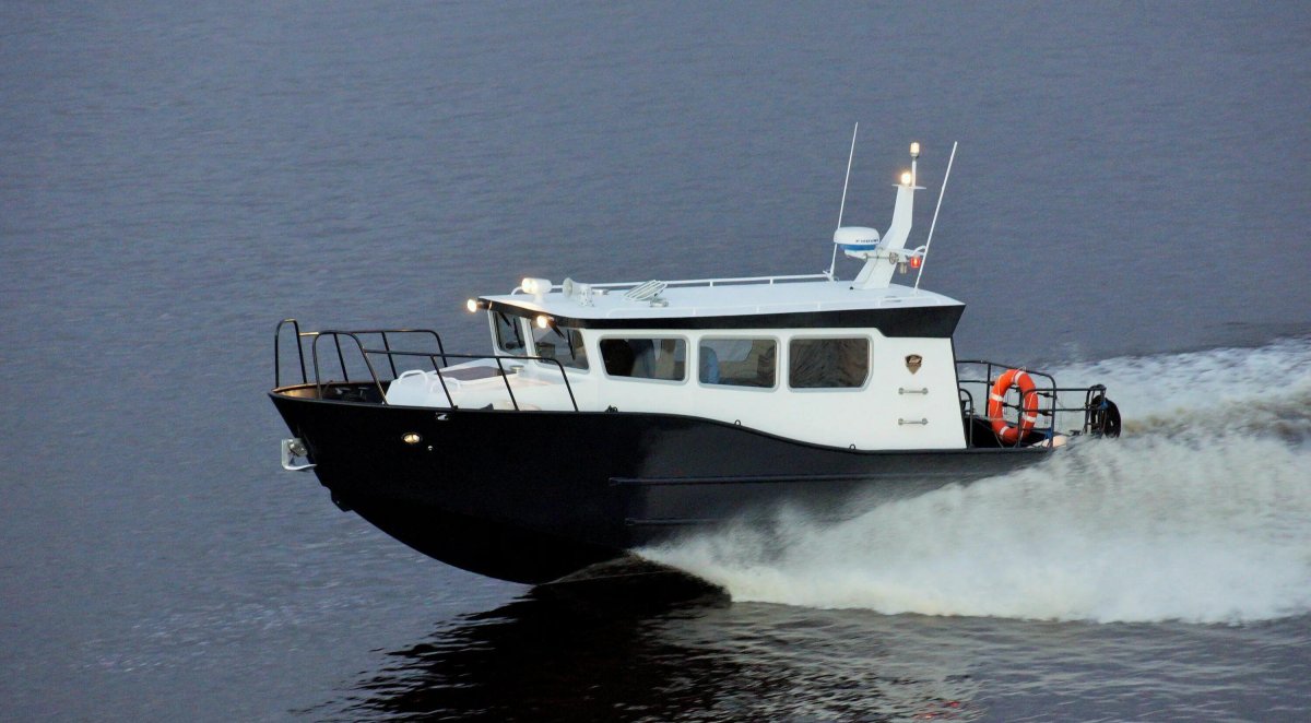 Катер Баренц 1100