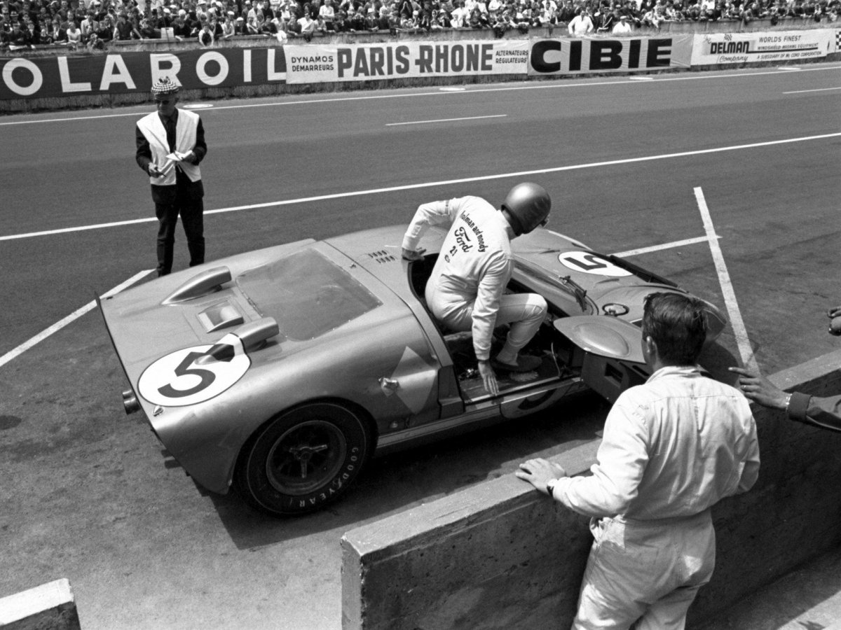 Ford gt40 le mans 1966