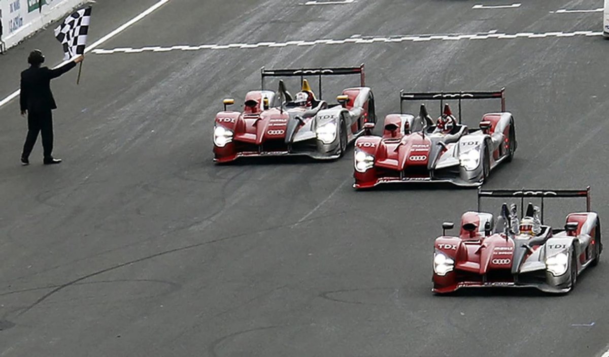 3 Форда на финише Ле ман