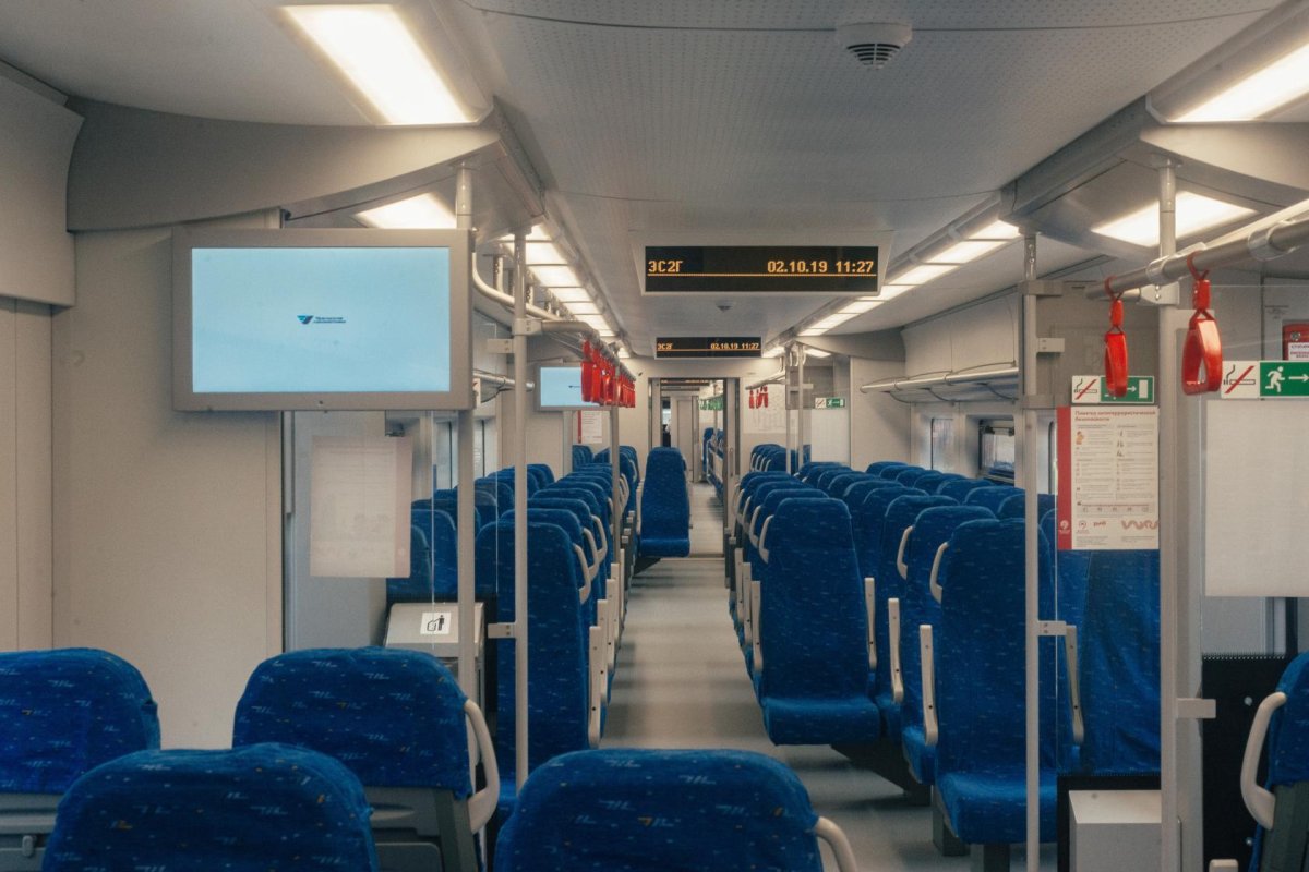 Поезд «Ласточка» 718а