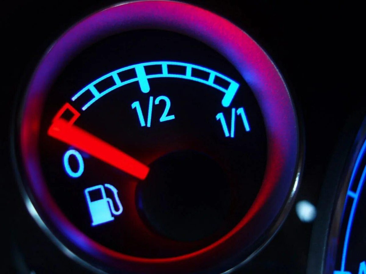 Индикатор нехватки топлива