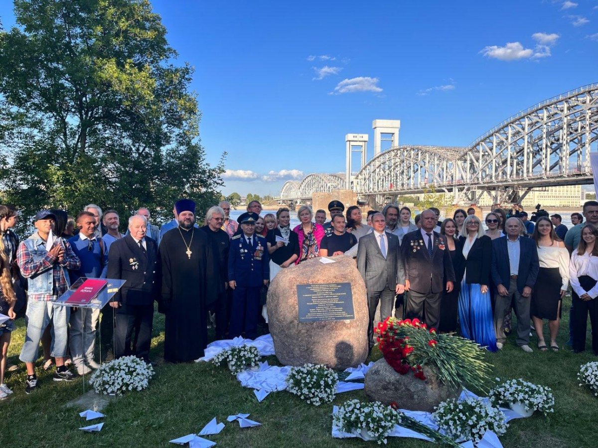 Закладной камень чудо на Неве