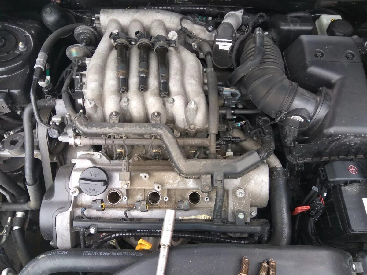 Hyundai Santa Fe 2.7 v6