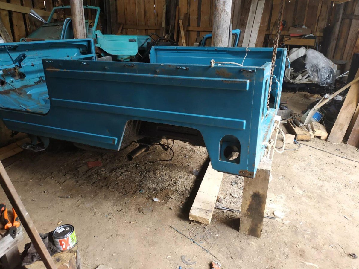 ЛУАЗ 969а днище