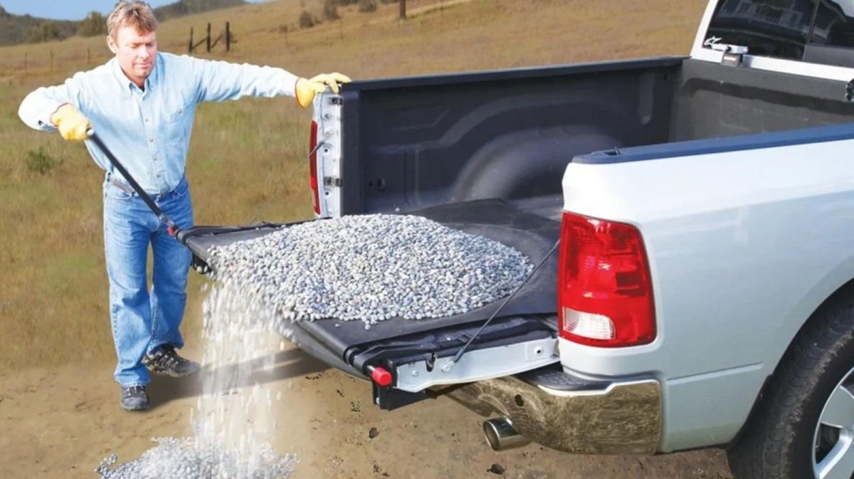 Truck Bed Cargo Unloader