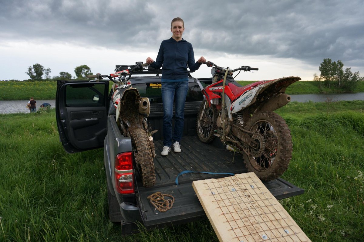 УАЗ Патриот пикап перевозка мотоцикла