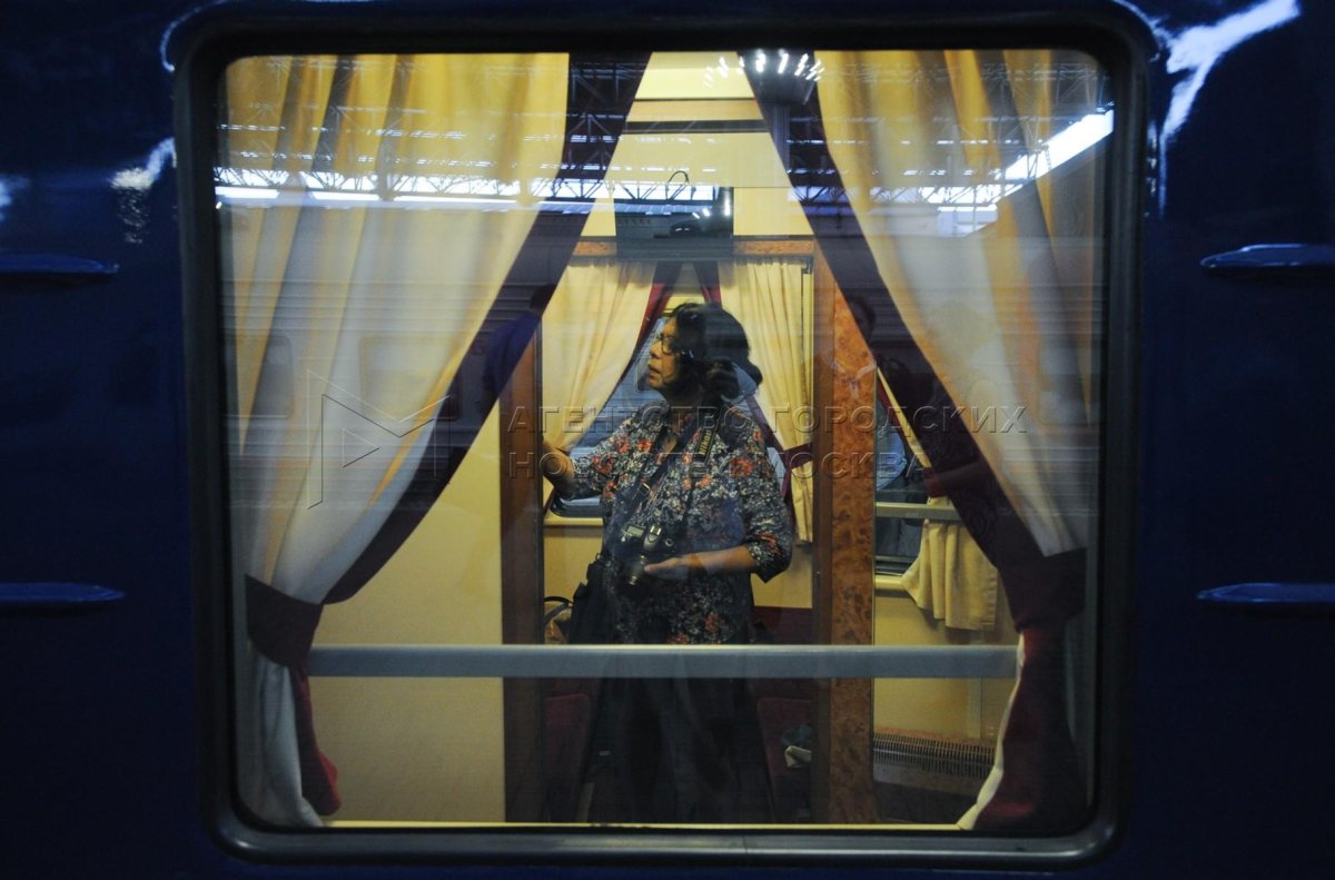 ЖК экраны в поезде Юбилейный