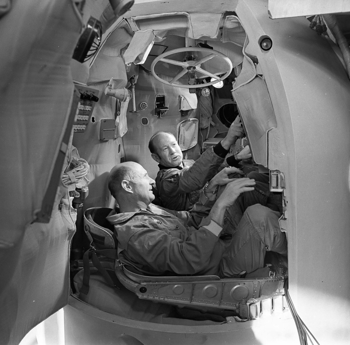 Космический корабль внутри