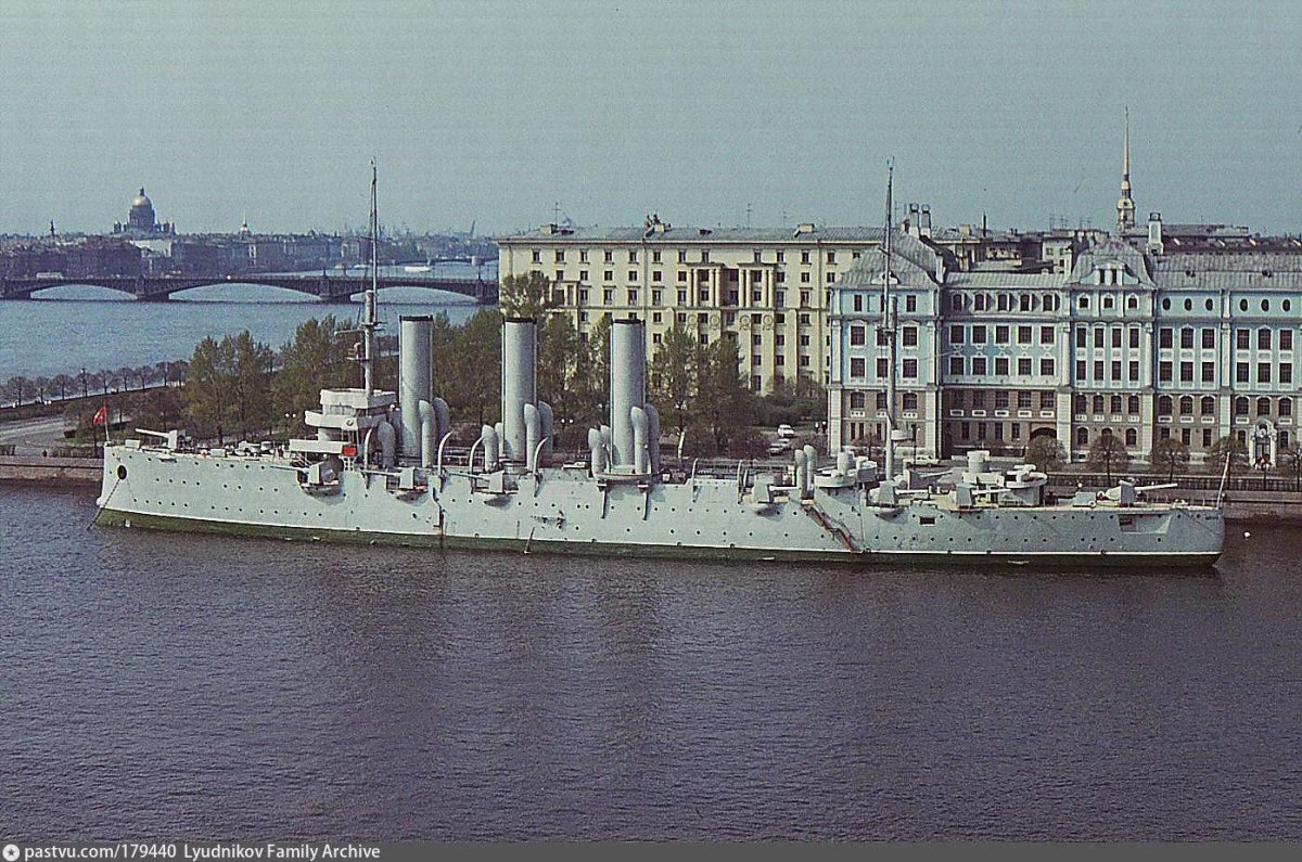 Крейсер «Аврора»