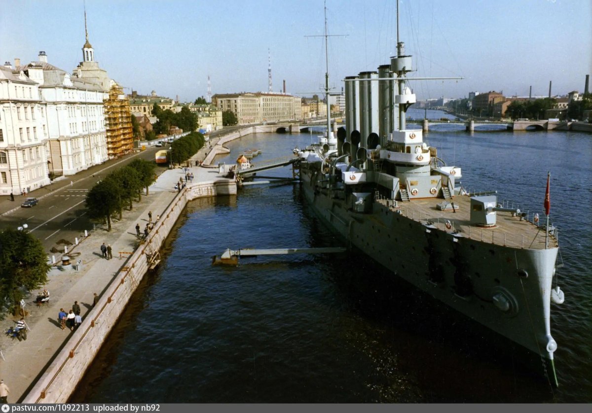 Крейсер Аврора в Ленинграде