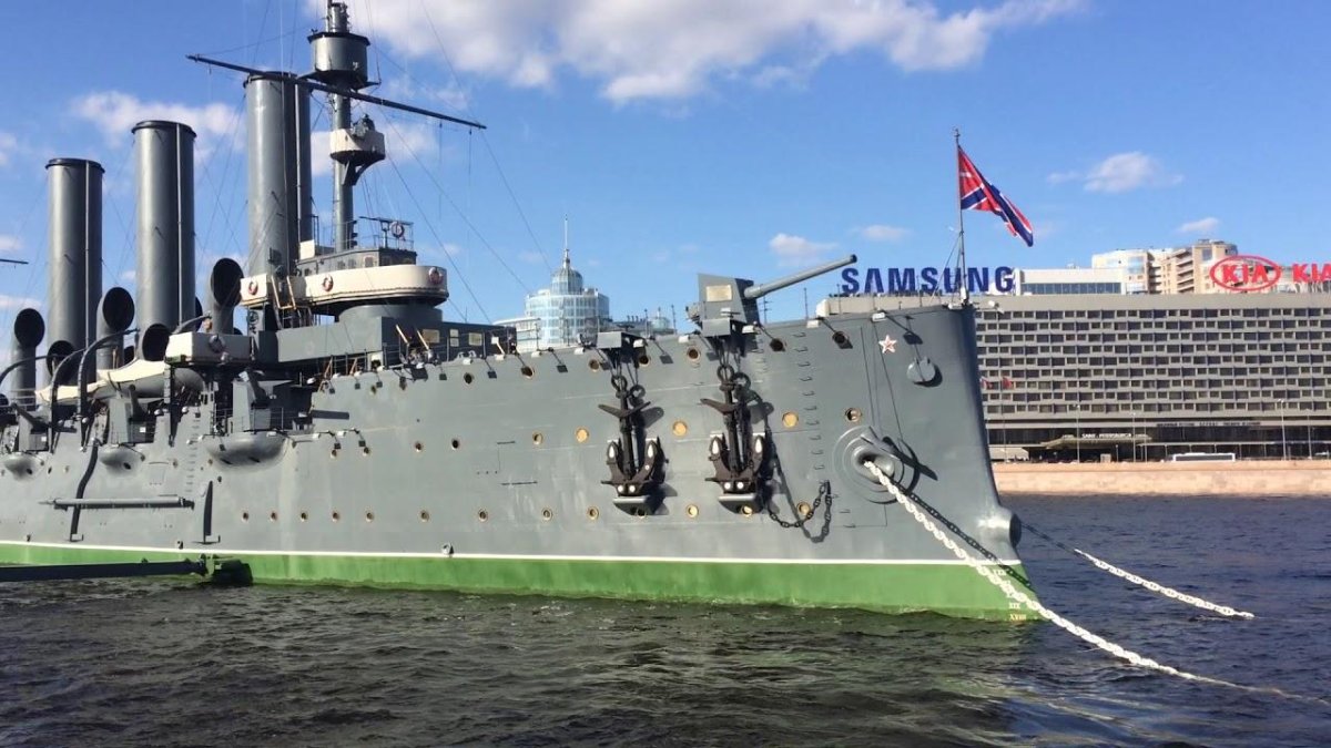 Крейсер Аврора в Санкт-Петербурге