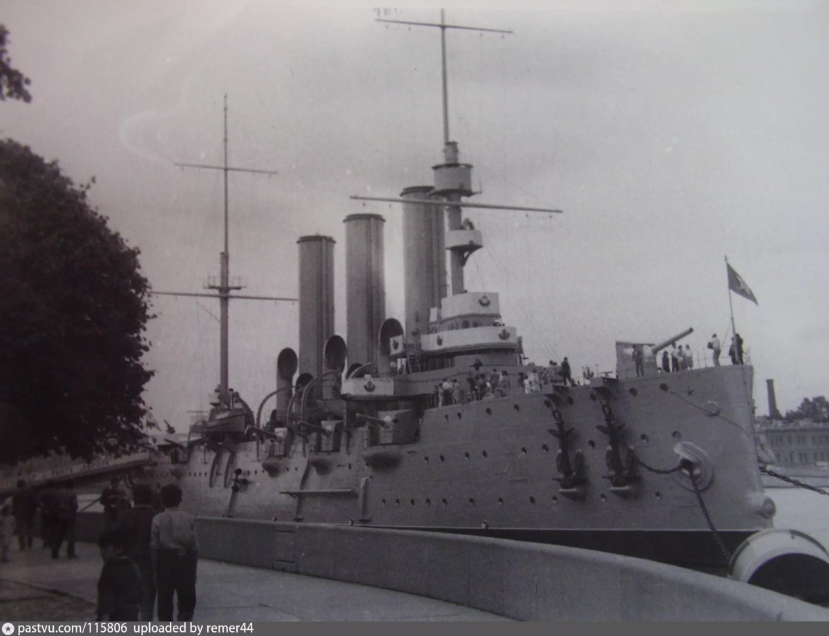 «Аврора» – крейсер 1-го ранга Балтийского флота типа «Диана».