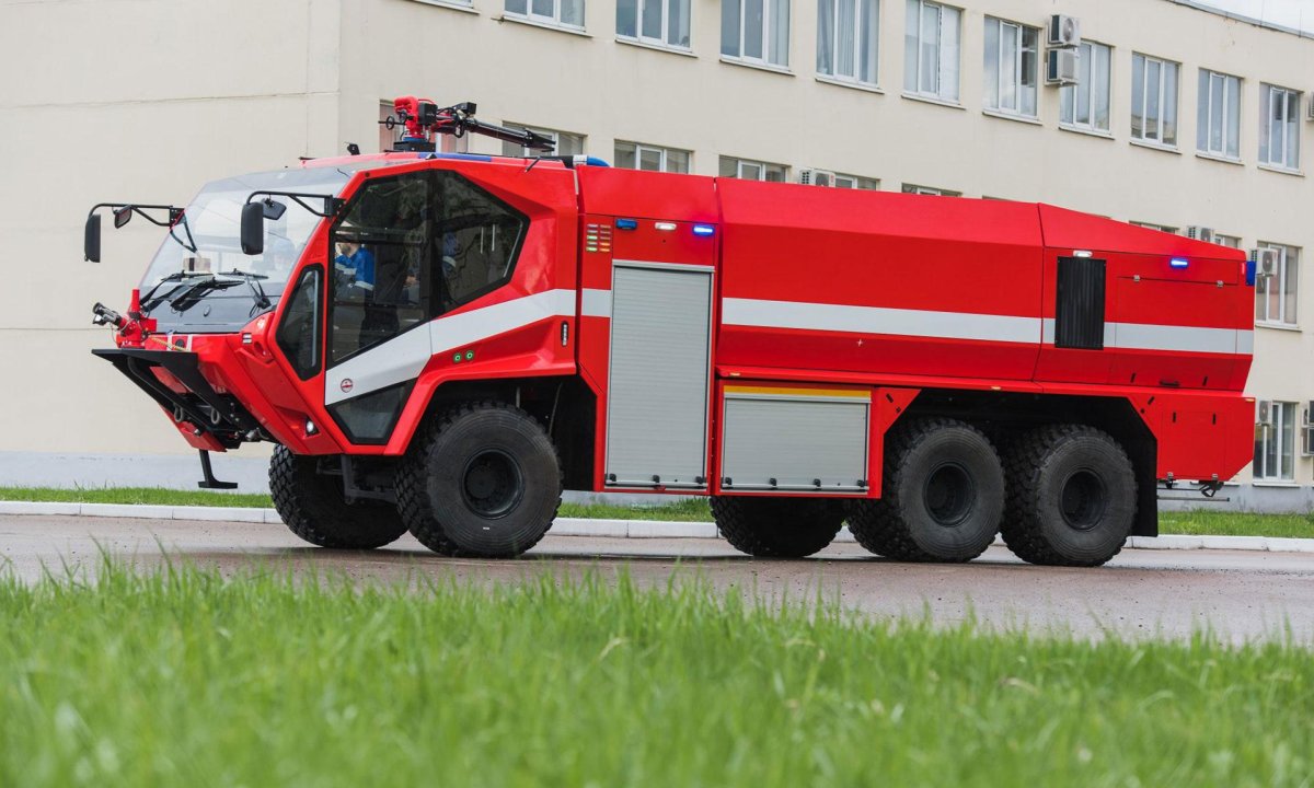 Пожарный Аэродромный автомобиль на шасси баз-8080
