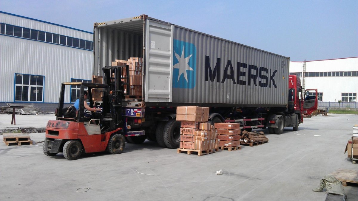 Склад грузовых запчастей