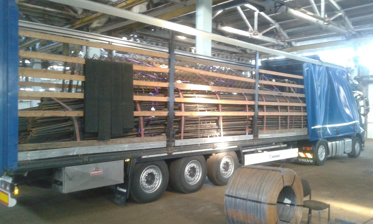 Бортовая фура с кониками 20 тонн