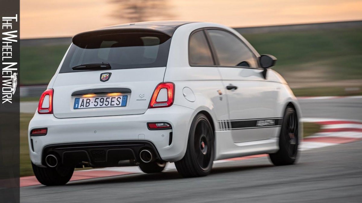 Fiat 500 Abarth 2021