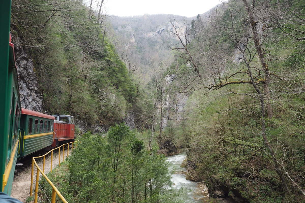 Гуамское ущелье узкоколейка