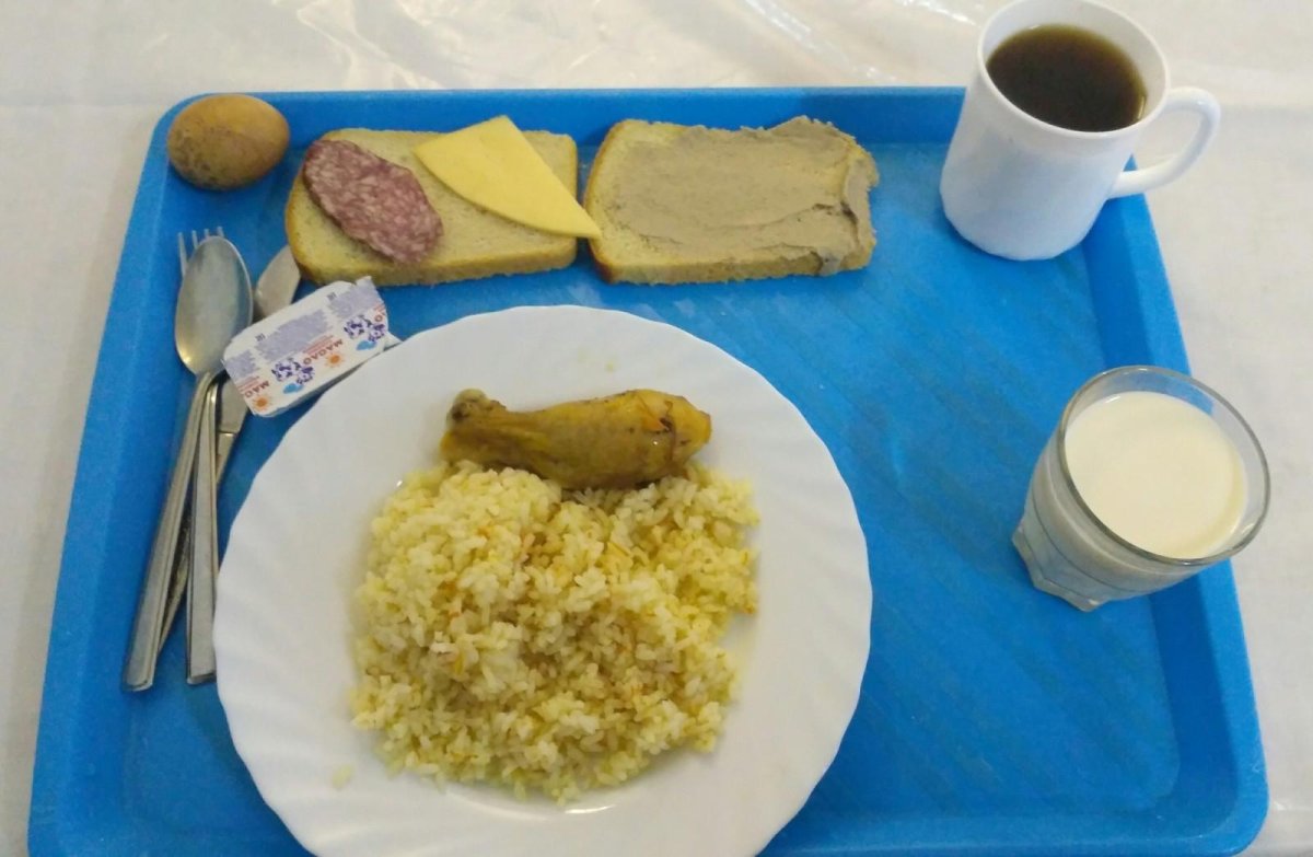 Завтрак в столовой