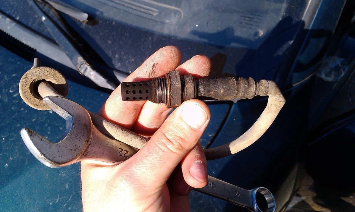 Датчик лямбда зонд на Mitsubishi Galant 6