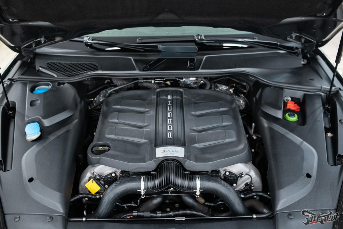 Подкапотка Кайен 955