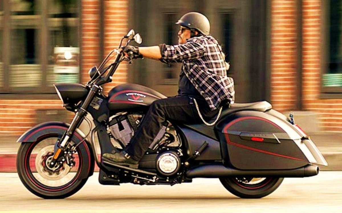 Виктори Болл