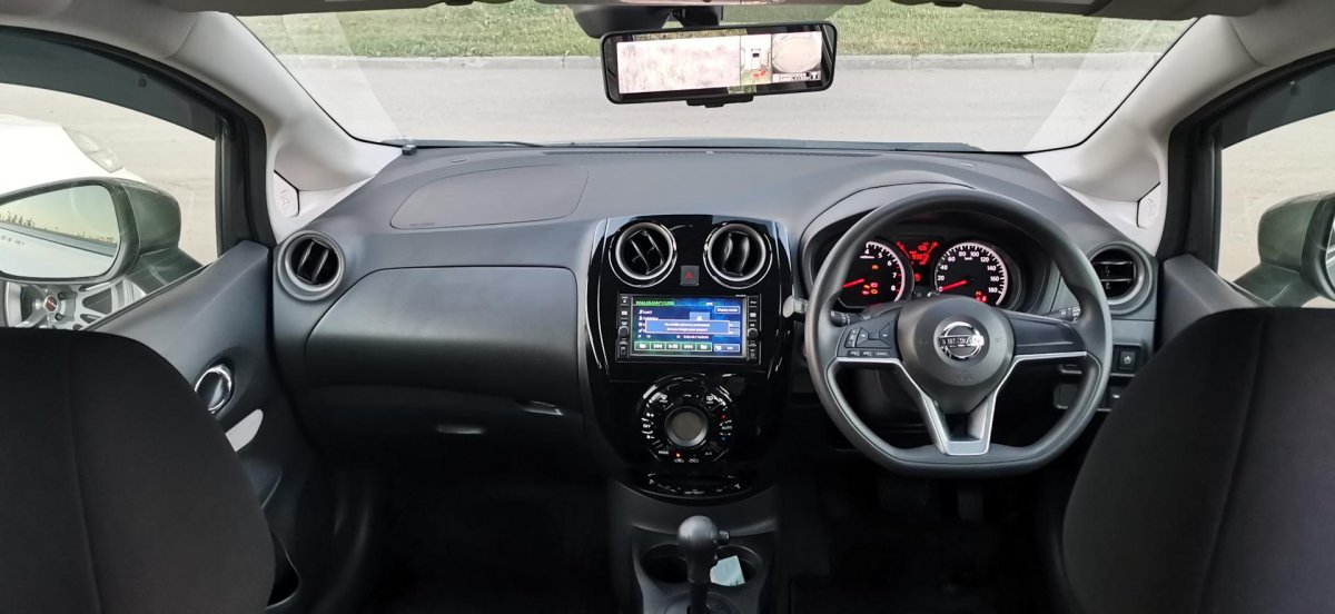 Nissan Note e12 салон