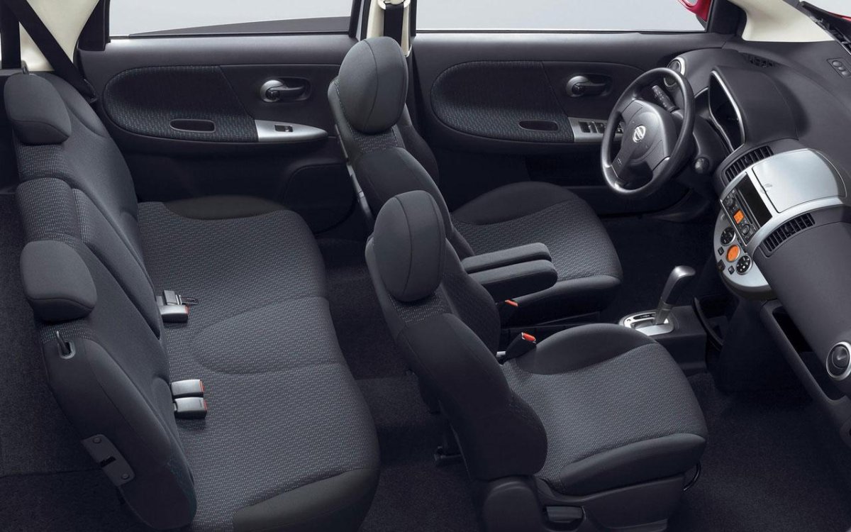 Ниссан ноут 2008 салон