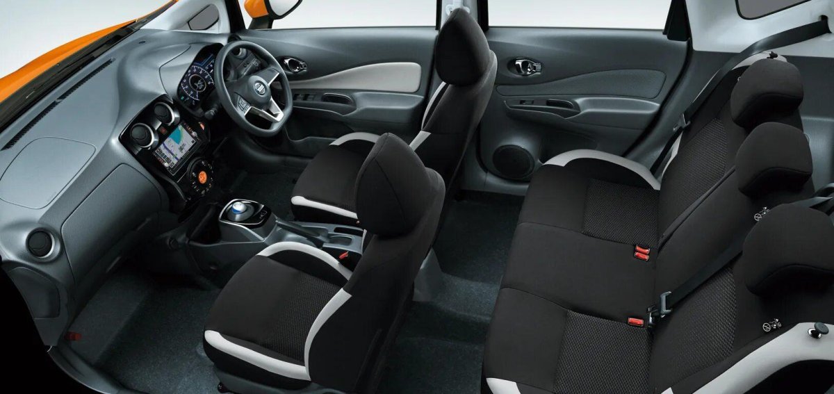 Nissan Note e-Power 2017 салон