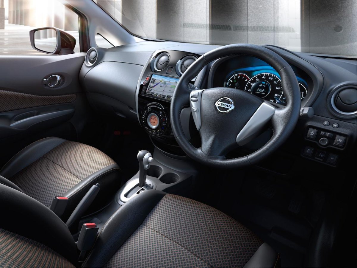 Nissan Note e12 салон