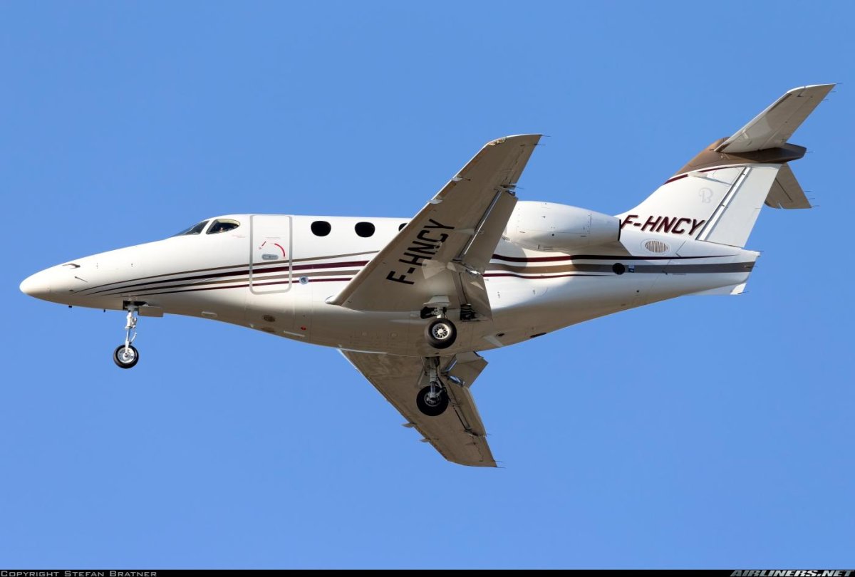 Beech 390 Premier