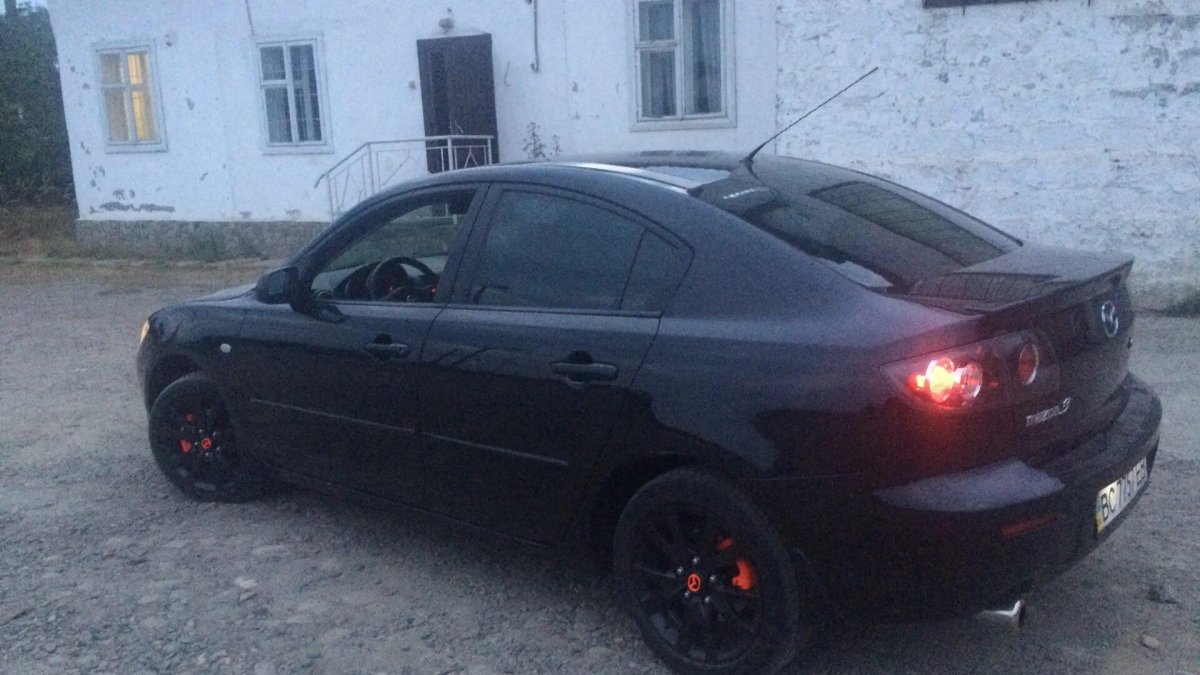 Мазда 3 2004 черный графит