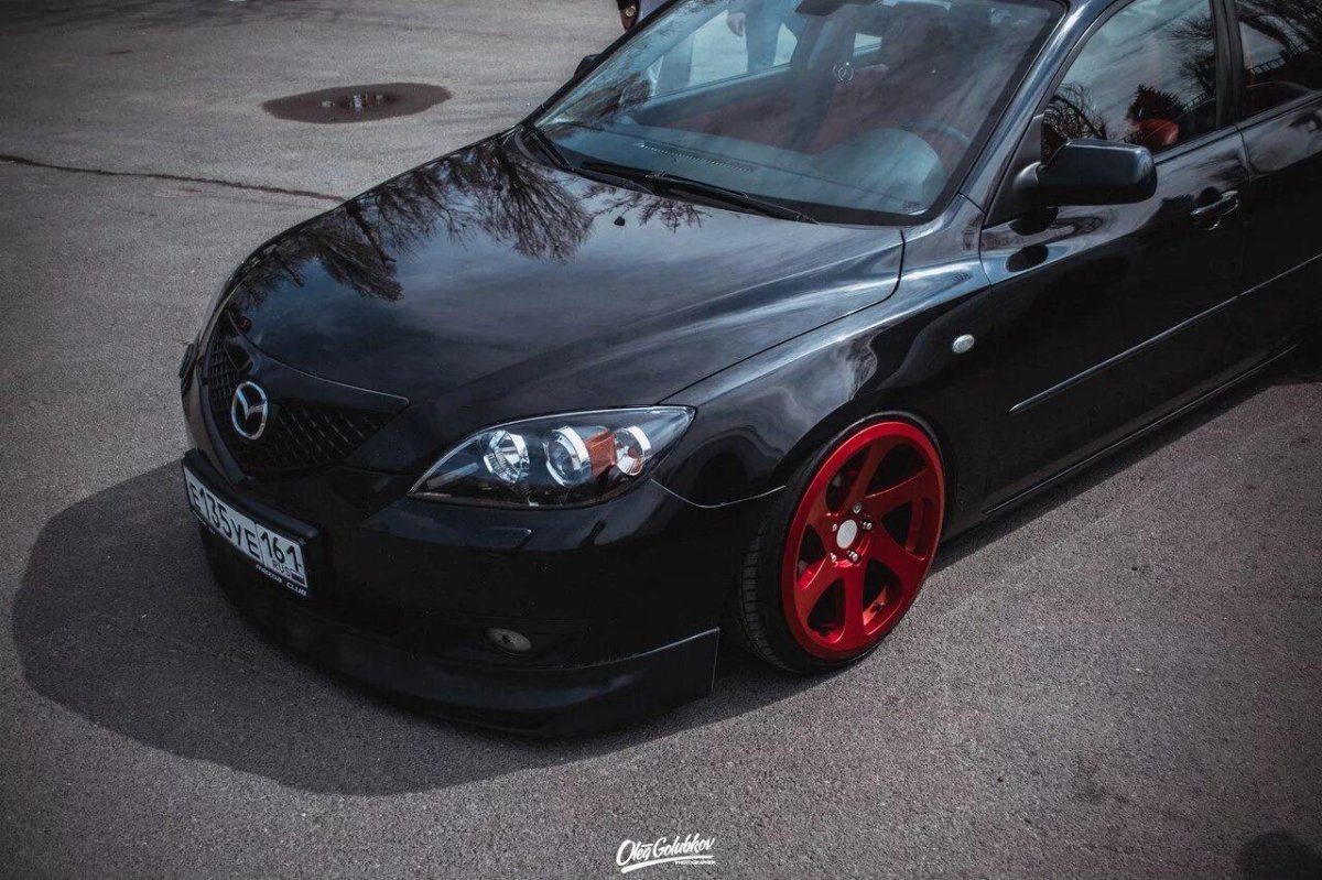 Мазда 3 БК черная