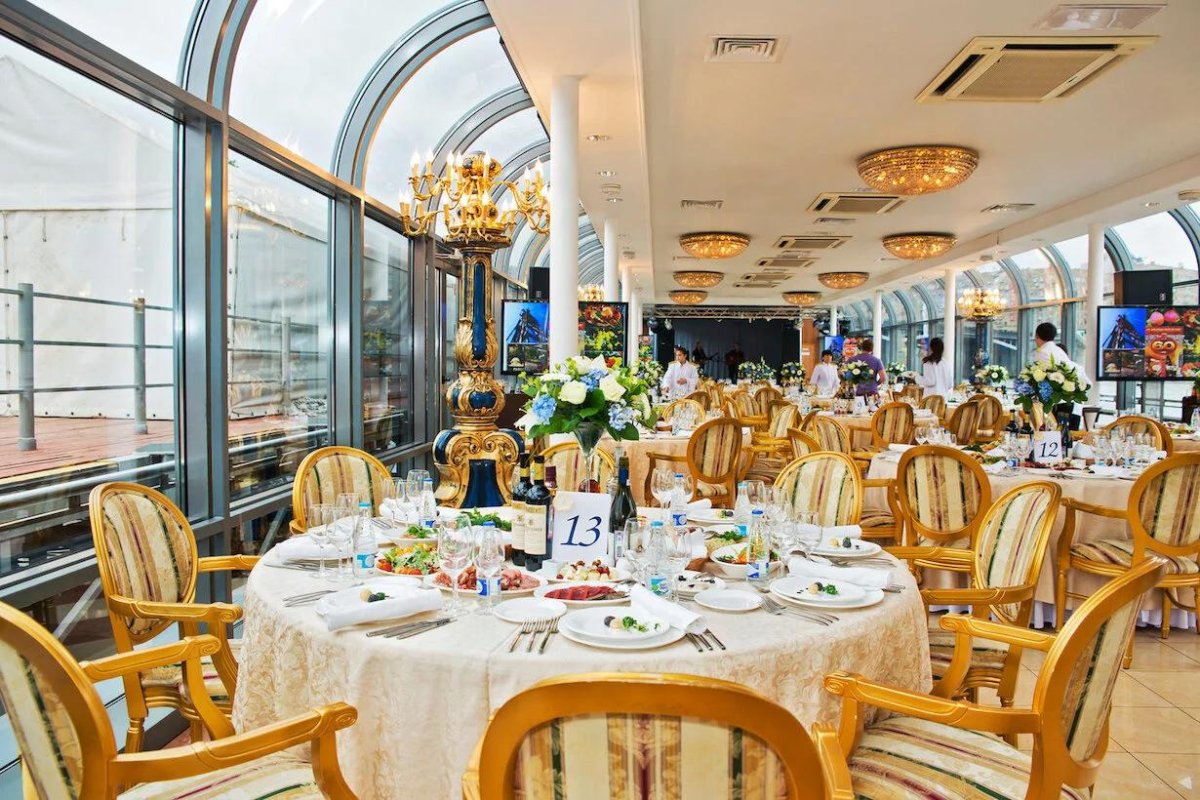 Ресторан теплоход Ривер Палас Москва