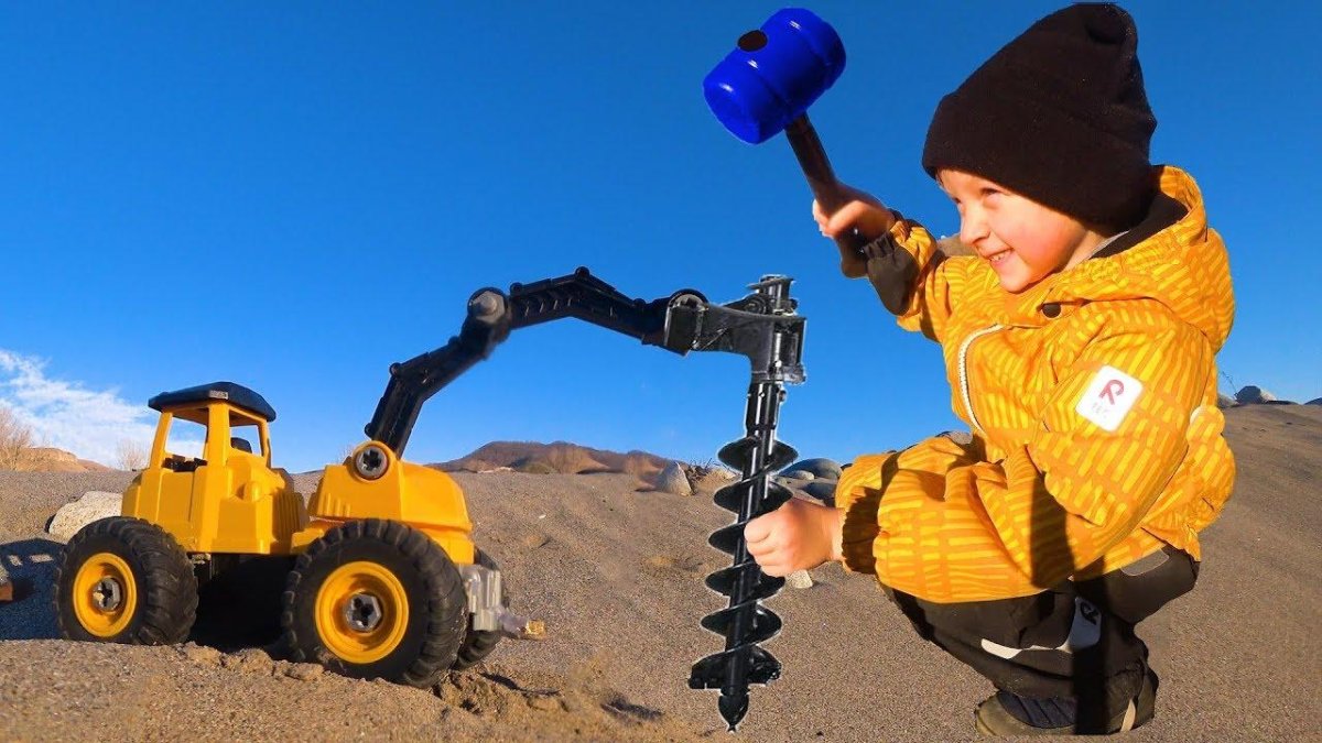 Бульдозер для песочницы