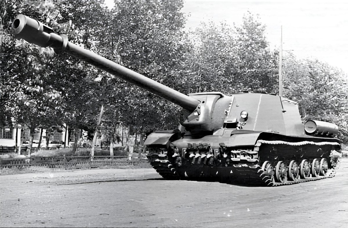Танк ИСУ 152 зверобой
