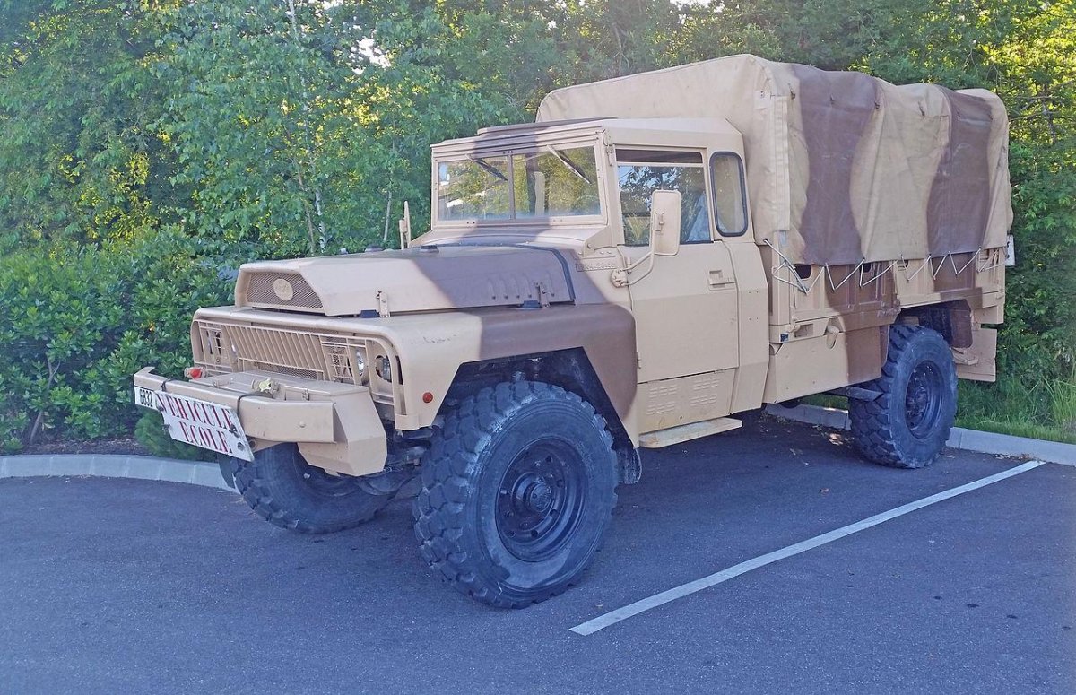 Военный грузовик ACMAT