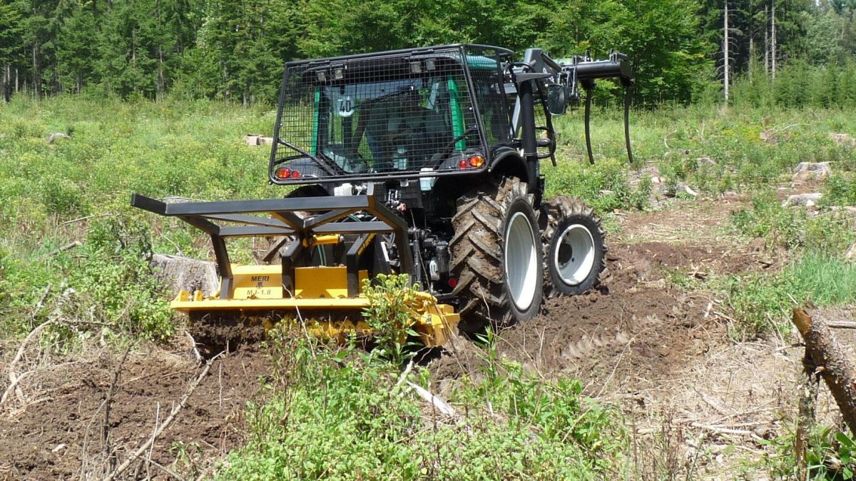 Мульчер прицепной на колесах