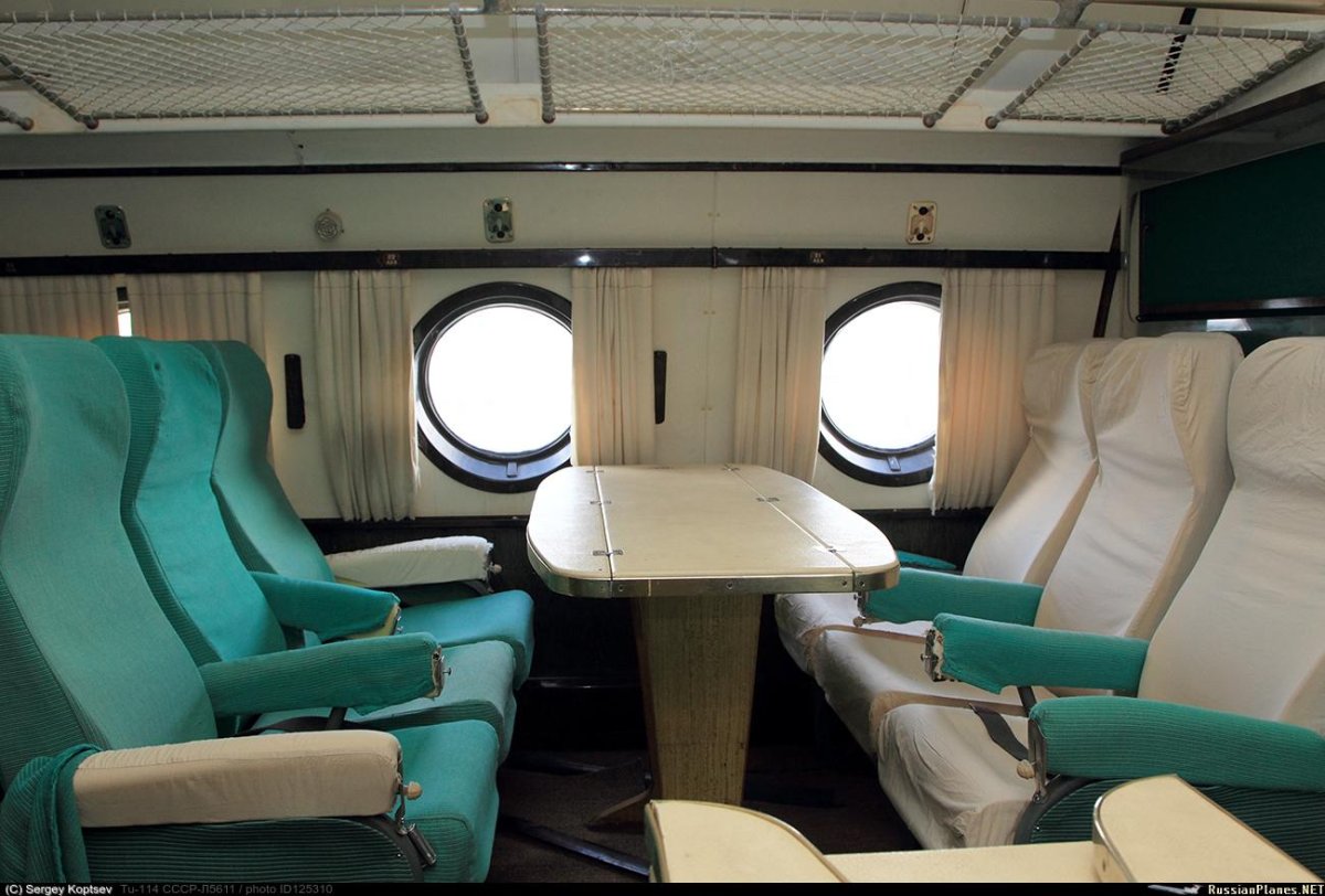 Ту-114 салон