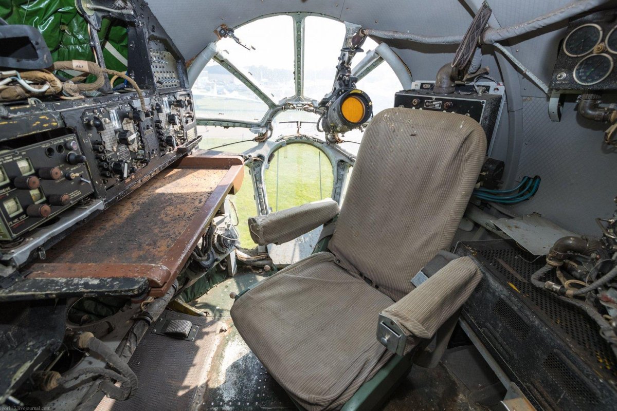 Ту-114 кабина пилотов