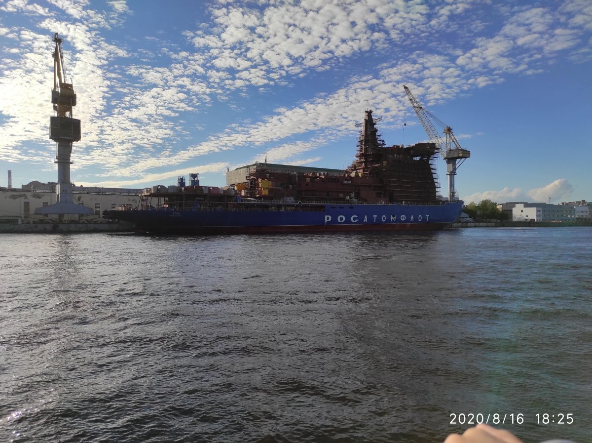 Петродворец корабль немецкий