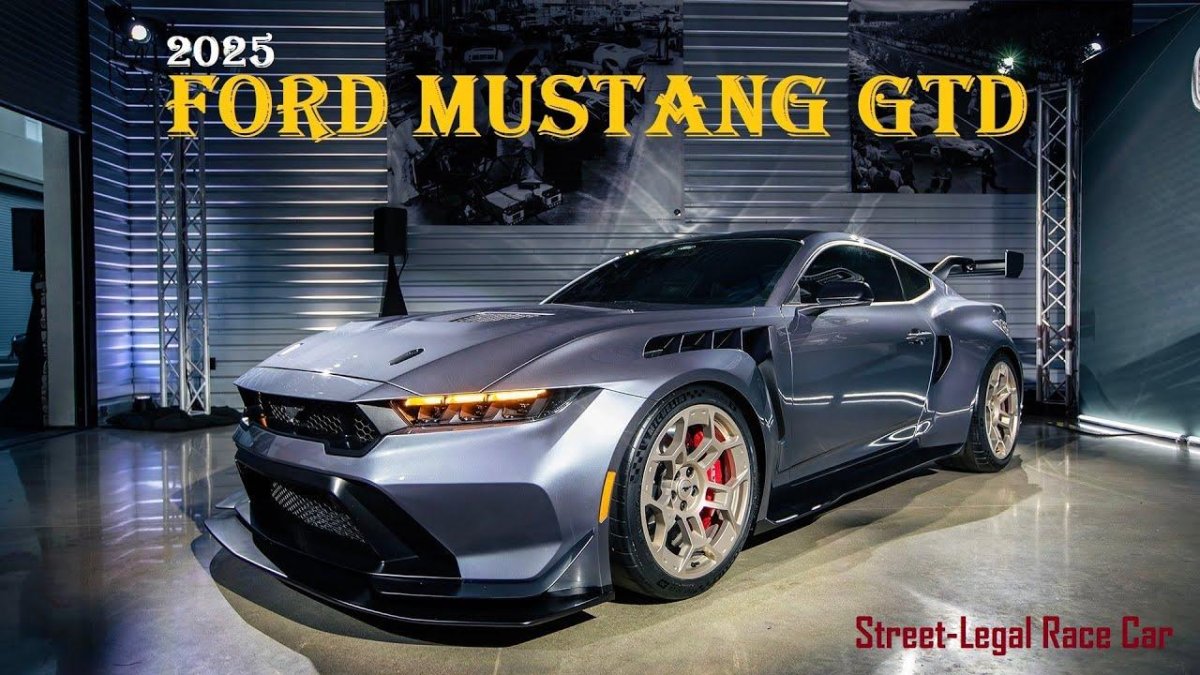 Форд Мустанг 2025