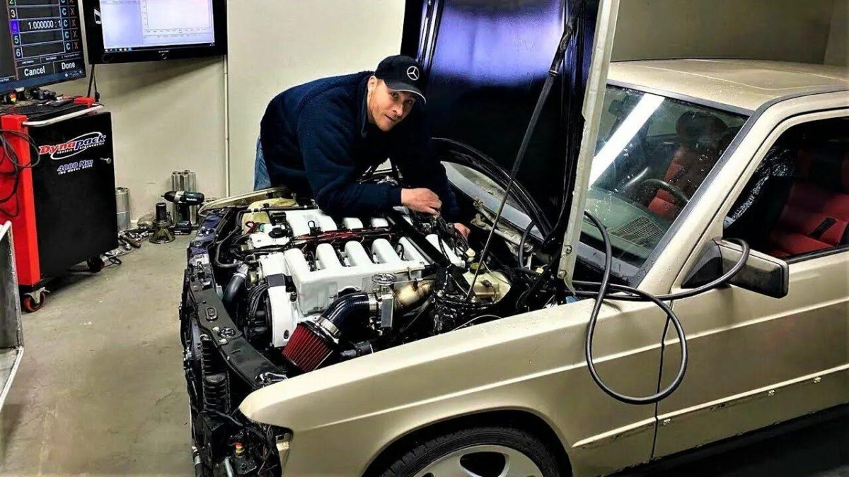 Mercedes Benz m120 v12