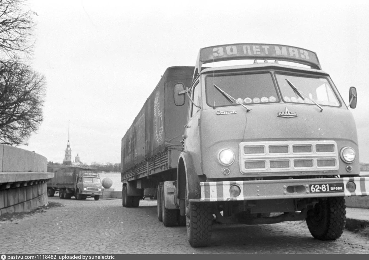 МАЗ 515 самосвал
