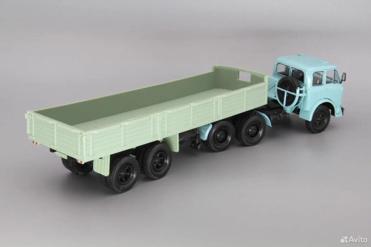 Прицеп МАЗ 5205